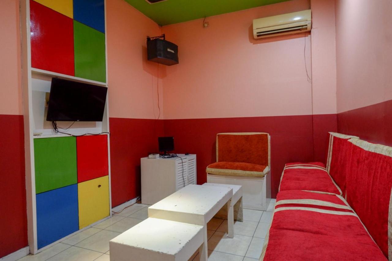 Reddoorz @ Hotel Aulia Majene Exterior foto